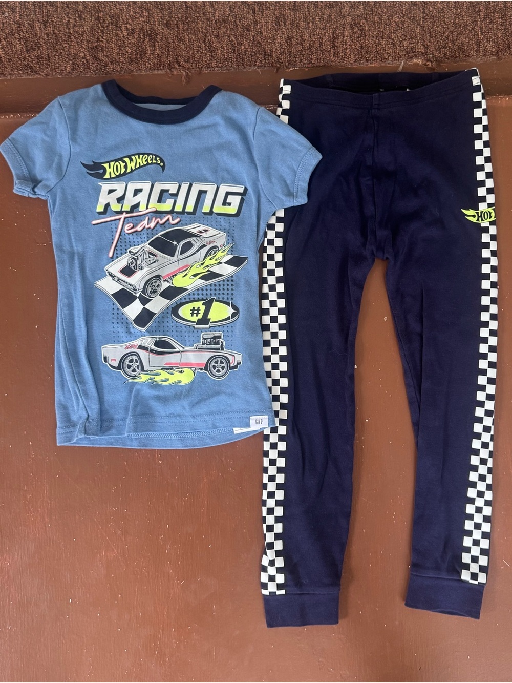 GAP Kids Hot Wheels Short Sleeve & Pants PJ set - Size 5